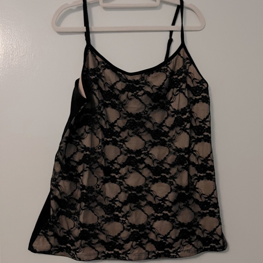 Torrid sz 2 (18/20) lace spaghetti strap cami